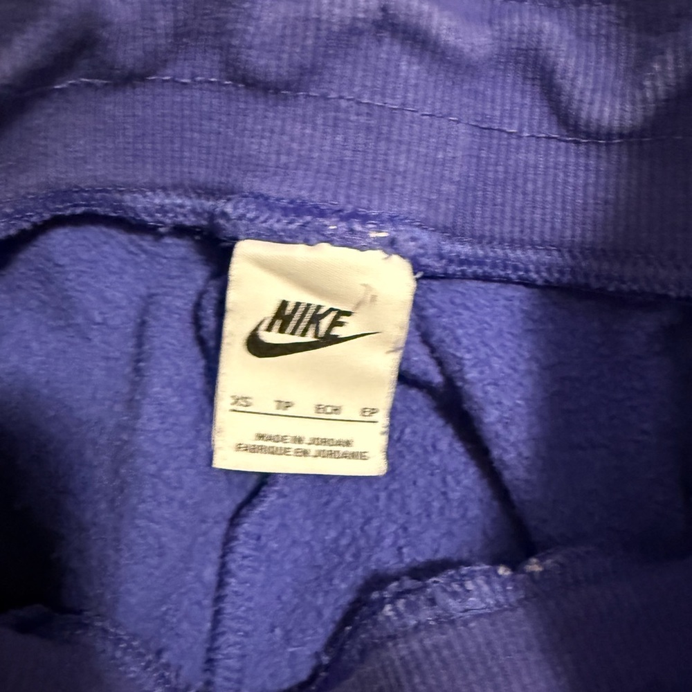 Nike purple sweatpants- xs can fit a small